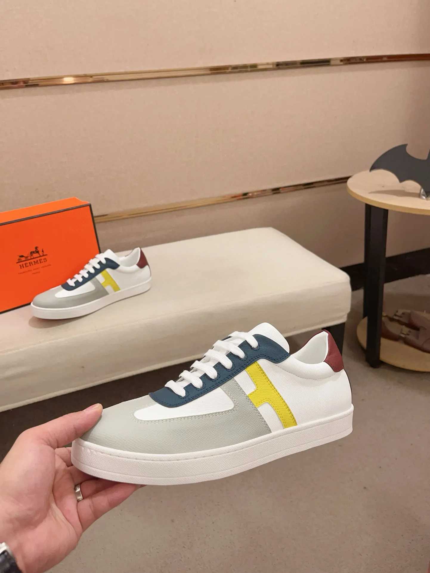 Men's clothing and shoes💰: 400💰《HERMES》【Classic Original Version】Hermès; Top 🔝 Purchasing Agency 🔍🔍Men's latest 🇺🇸 counter sales simultaneously, original ▲▲cowhide imported from Italy ▲▲Exquisite workmanship (Italian 🇮🇹Imported water-dyed 🐂cowhide lining) sole: original sole provided by the original factory, ⚠️exclusive double-layer activity·TPR·rubber·combined molded outsole; Code number: 38-44 (45/46 can be customized, non-refundable)